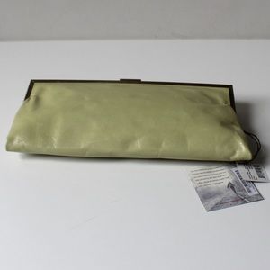 HOBO Clutch
